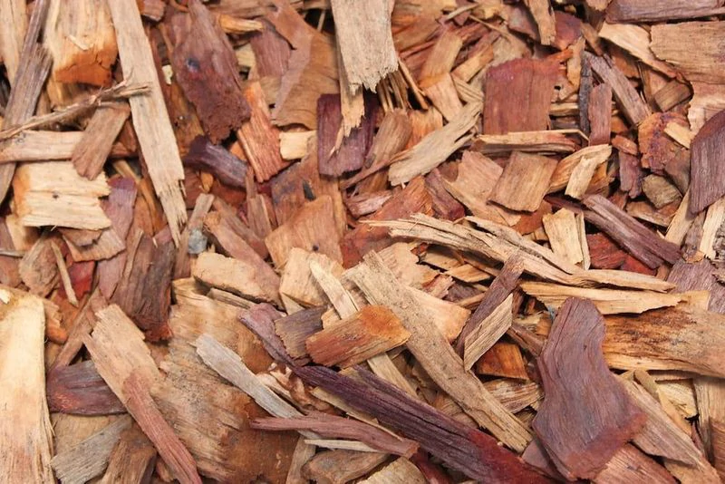 Large chip mulch